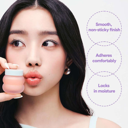 Lip Sleeping Mask Vegano Purple Collagen de TOCOBO aplicación con el dedo
