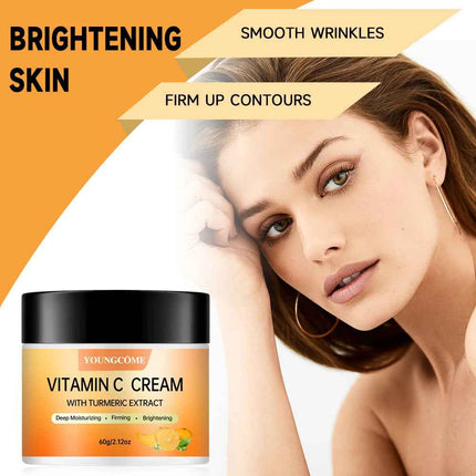 Crema Curcuma Vitamina C aplicación en el rostro