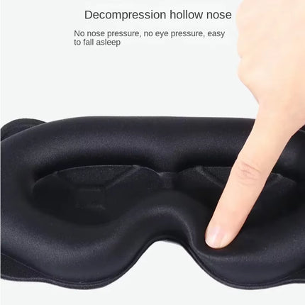 Antifaz de Dormir 3D comparación de tamaño en la mano